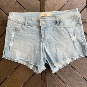 Women’s Hollister Denim Jean Shorts Size 13